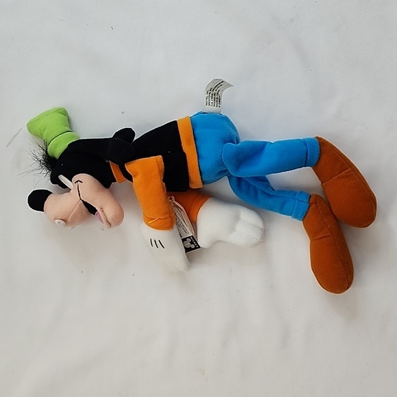 NWT Disney Goofy Beanie Plush - Picture 10 of 16